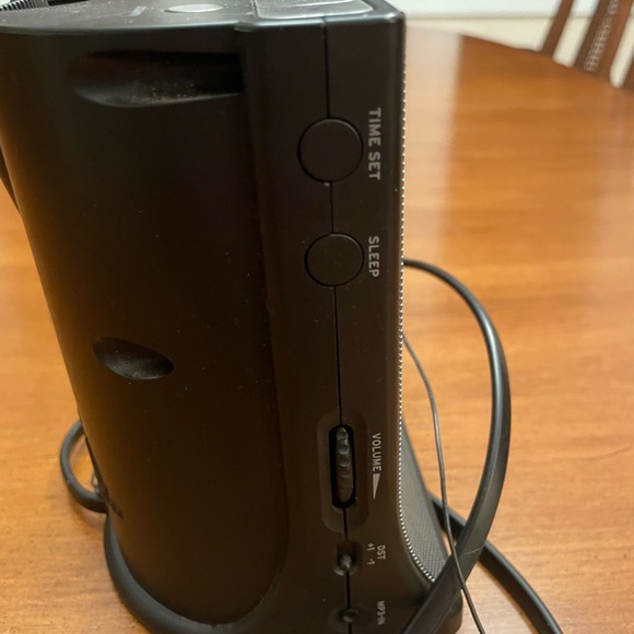 Vintage timex alarm clock / radio - Picture 5 of 6